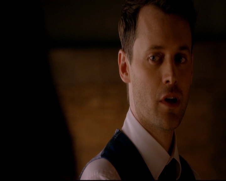 VampireDiariesWorld-dot-nl_TheOriginals_3x02YouHungTheMoon2222.jpg