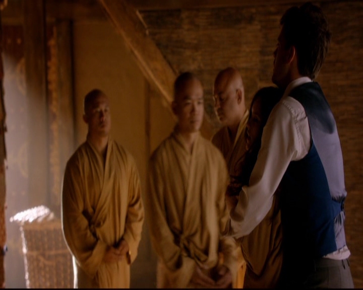 VampireDiariesWorld-dot-nl_TheOriginals_3x02YouHungTheMoon2250.jpg