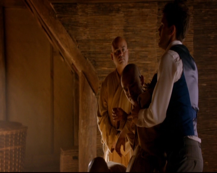 VampireDiariesWorld-dot-nl_TheOriginals_3x02YouHungTheMoon2252.jpg