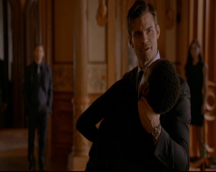 VampireDiariesWorld-dot-nl_TheOriginals_3x03IllSeeYouInHellOrNewOrleans1507.jpg