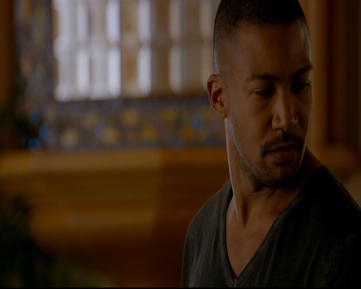 VampireDiariesWorld-dot-nl_TheOriginals_3x03IllSeeYouInHellOrNewOrleans1527.jpg