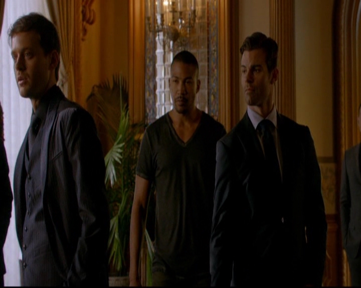 VampireDiariesWorld-dot-nl_TheOriginals_3x03IllSeeYouInHellOrNewOrleans1538.jpg