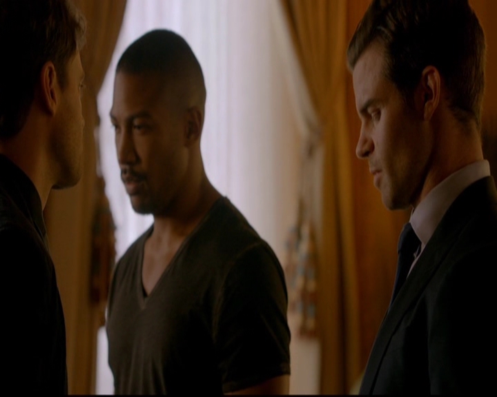 VampireDiariesWorld-dot-nl_TheOriginals_3x03IllSeeYouInHellOrNewOrleans1563.jpg