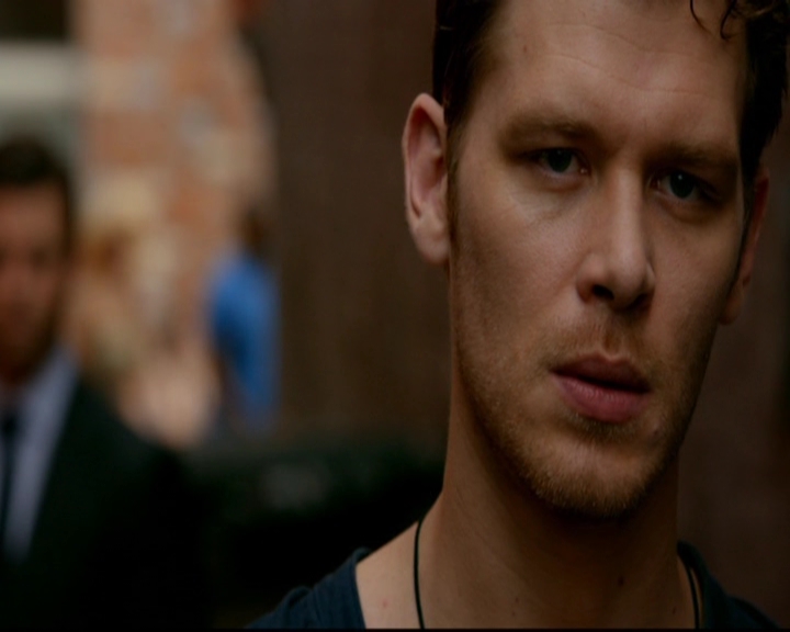 VampireDiariesWorld-dot-nl_TheOriginals_3x03IllSeeYouInHellOrNewOrleans1984.jpg