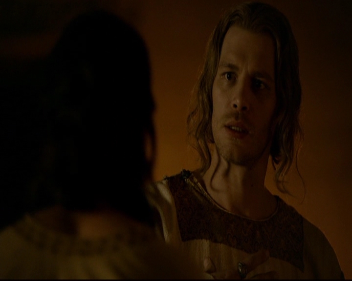 VampireDiariesWorld-dot-nl_TheOriginals_3x03IllSeeYouInHellOrNewOrleans2025.jpg
