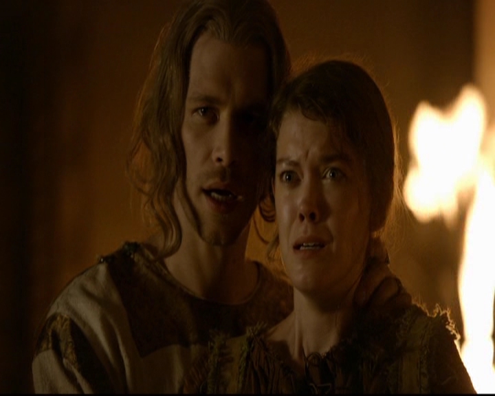 VampireDiariesWorld-dot-nl_TheOriginals_3x03IllSeeYouInHellOrNewOrleans2050.jpg VampireDiariesWorld-dot-nl_TheOriginals_3x03IllSeeYouInHellOrNewOrleans2050.jpg