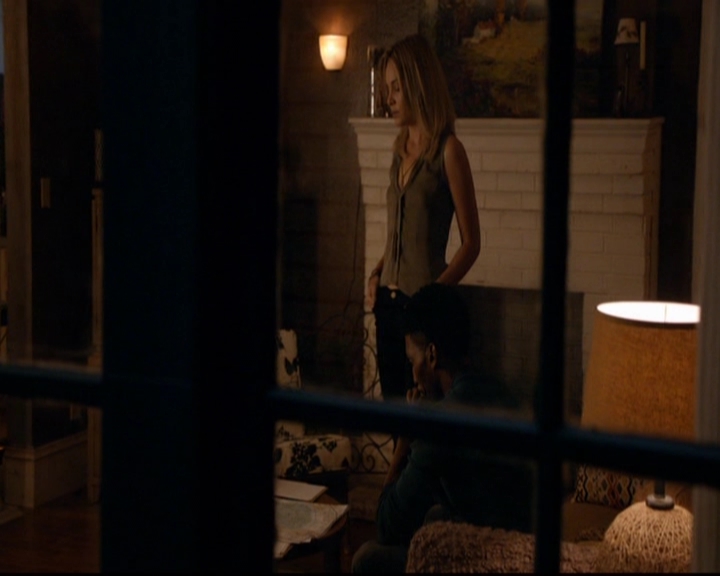 VampireDiariesWorld-dot-nl_TheOriginals_3x03IllSeeYouInHellOrNewOrleans2200.jpg