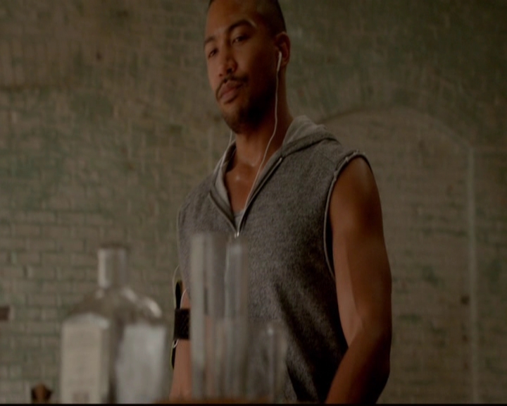 VampireDiariesWorld-dot-nl_TheOriginals_3x04AWalkOnTheWildSide0031.jpg