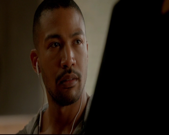 VampireDiariesWorld-dot-nl_TheOriginals_3x04AWalkOnTheWildSide0060.jpg