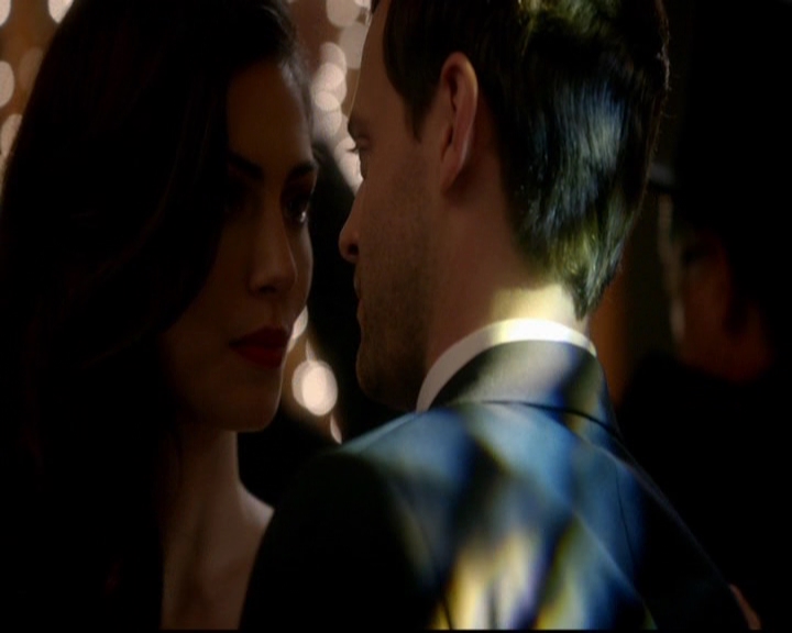 VampireDiariesWorld-dot-nl_TheOriginals_3x04AWalkOnTheWildSide1081.jpg