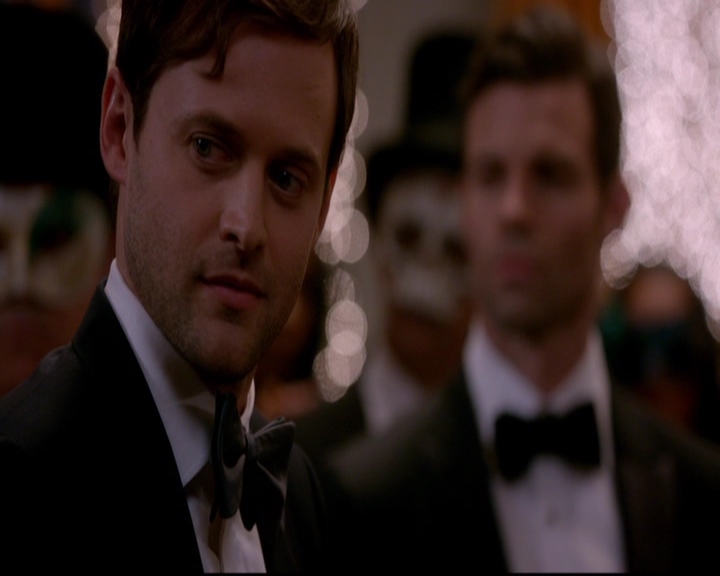 VampireDiariesWorld-dot-nl_TheOriginals_3x04AWalkOnTheWildSide1510.jpg