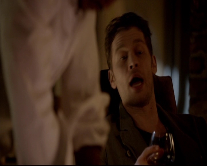 VampireDiariesWorld-dot-nl_TheOriginals_3x04AWalkOnTheWildSide1872.jpg