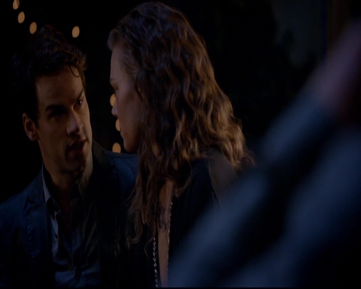 VampireDiariesWorld-dot-nl_TheOriginals_3x04AWalkOnTheWildSide1966.jpg