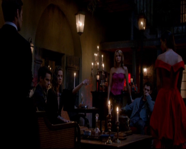 VampireDiariesWorld-dot-nl_TheOriginals_3x04AWalkOnTheWildSide1984.jpg