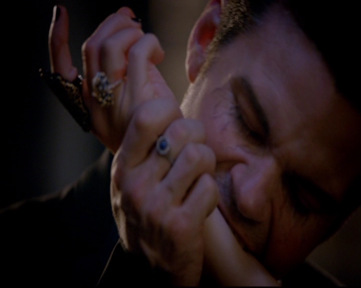 VampireDiariesWorld-dot-nl_TheOriginals_3x04AWalkOnTheWildSide1998.jpg