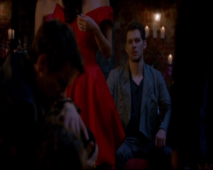 VampireDiariesWorld-dot-nl_TheOriginals_3x04AWalkOnTheWildSide2023.jpg