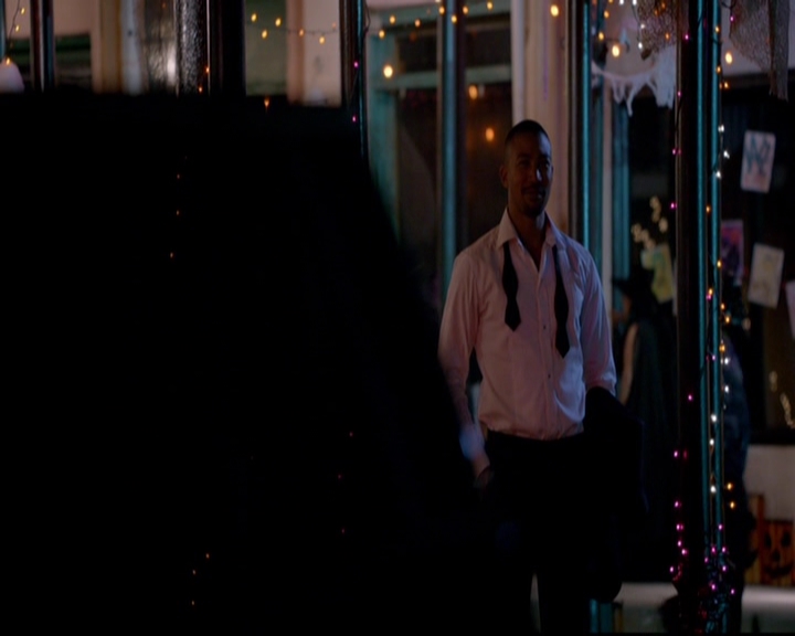 VampireDiariesWorld-dot-nl_TheOriginals_3x04AWalkOnTheWildSide2074.jpg VampireDiariesWorld-dot-nl_TheOriginals_3x04AWalkOnTheWildSide2074.jpg