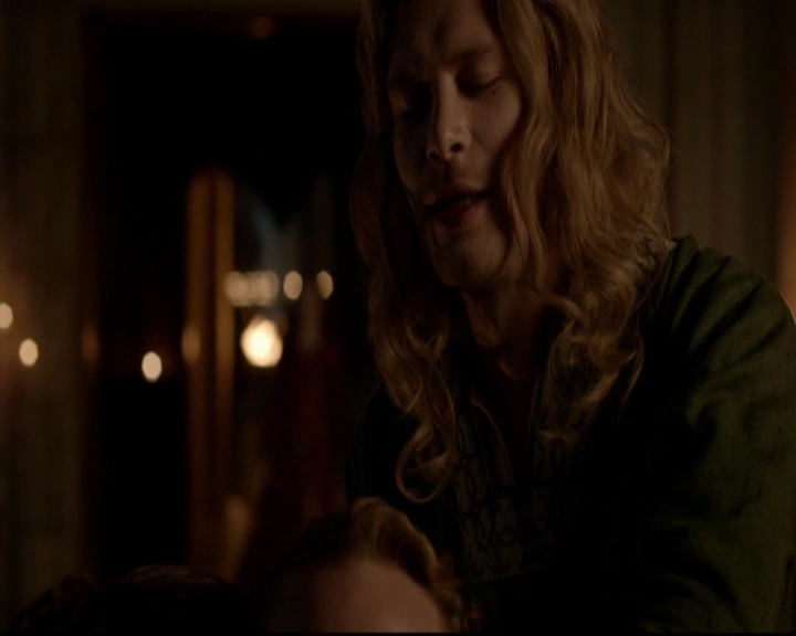 VampireDiariesWorld-dot-nl_TheOriginals_3x05TheAxemansLetters0056.jpg