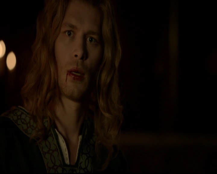 VampireDiariesWorld-dot-nl_TheOriginals_3x05TheAxemansLetters0067.jpg