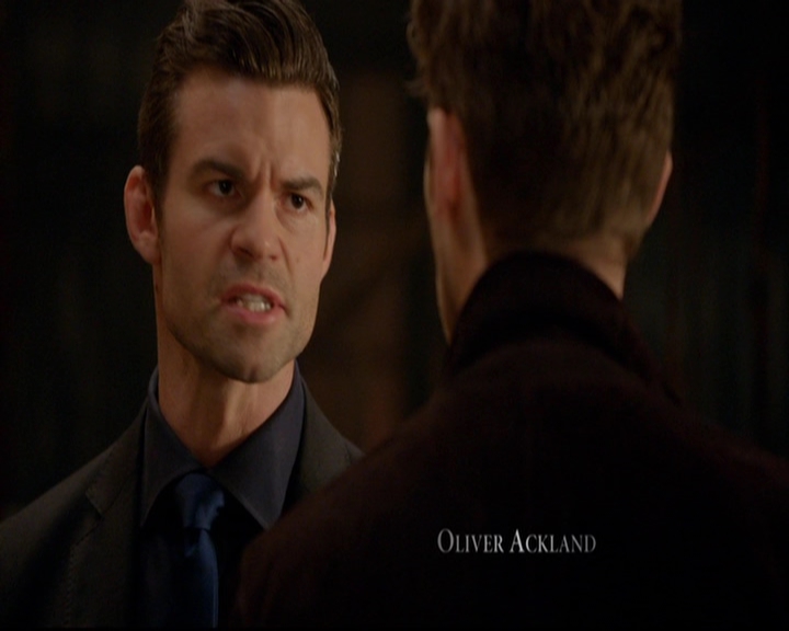 VampireDiariesWorld-dot-nl_TheOriginals_3x05TheAxemansLetters0201.jpg