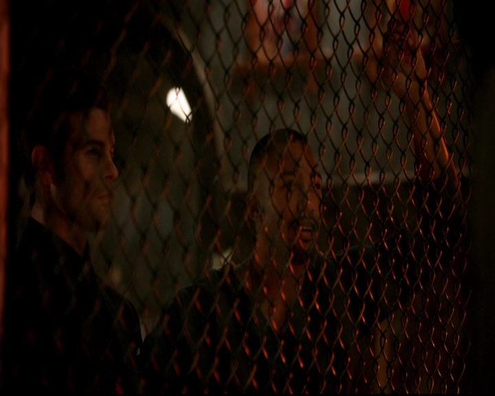 VampireDiariesWorld-dot-nl_TheOriginals_3x05TheAxemansLetters1355.jpg