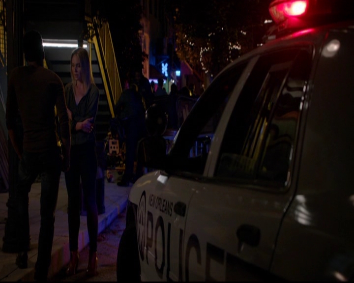 VampireDiariesWorld-dot-nl_TheOriginals_3x05TheAxemansLetters1485.jpg