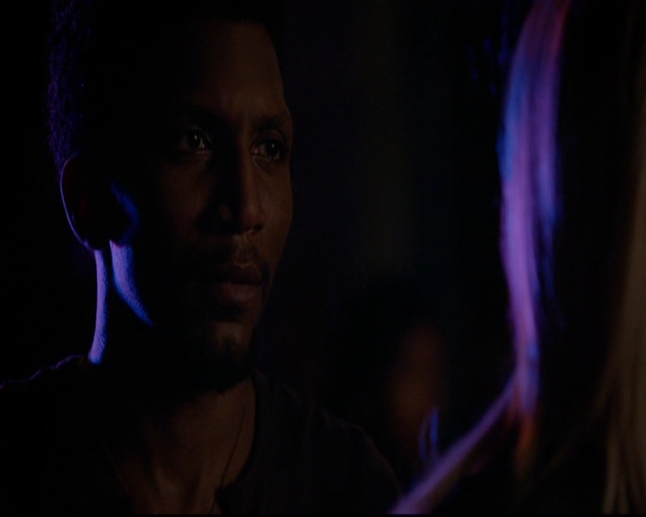 VampireDiariesWorld-dot-nl_TheOriginals_3x05TheAxemansLetters1505.jpg