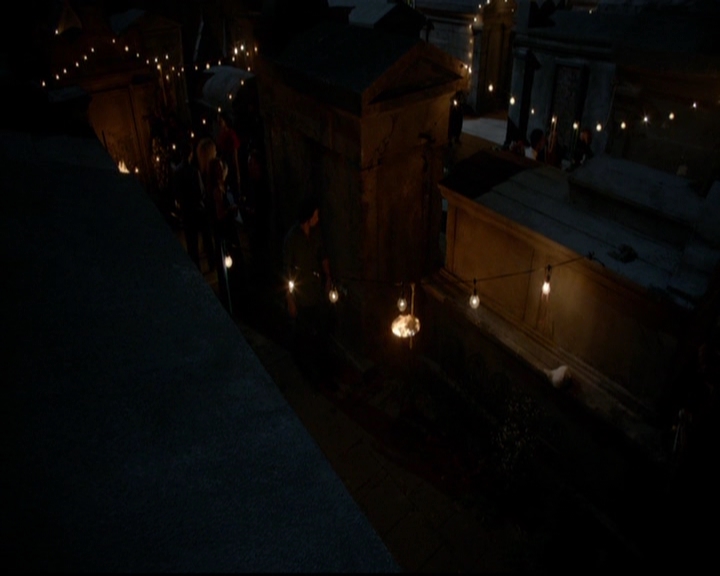 VampireDiariesWorld-dot-nl_TheOriginals_3x05TheAxemansLetters1546.jpg