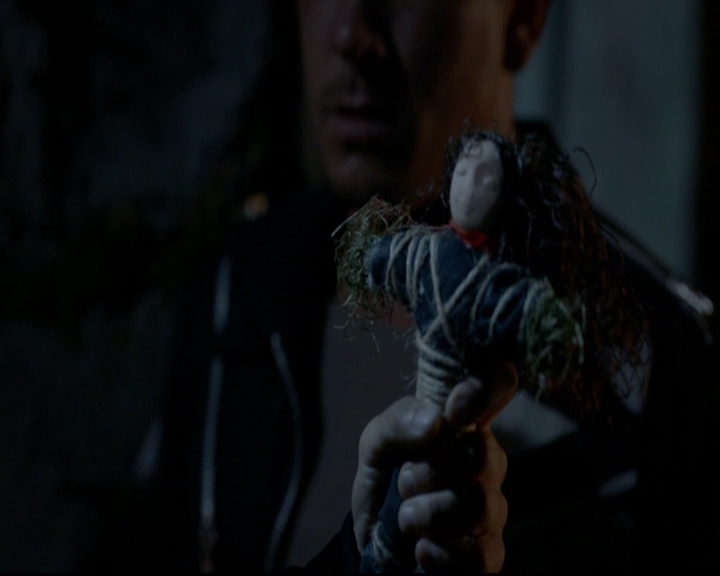 VampireDiariesWorld-dot-nl_TheOriginals_3x05TheAxemansLetters1554.jpg