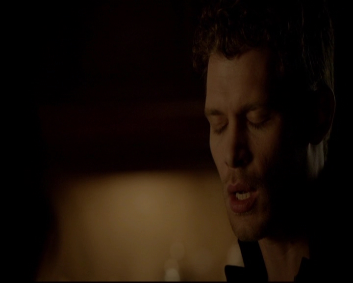 VampireDiariesWorld-dot-nl_TheOriginals_3x05TheAxemansLetters1756.jpg