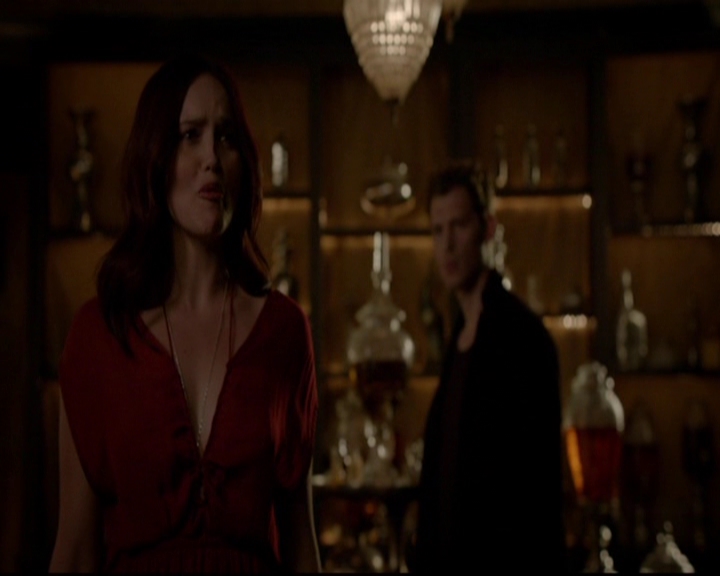 VampireDiariesWorld-dot-nl_TheOriginals_3x05TheAxemansLetters1765.jpg