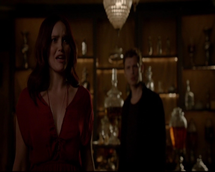 VampireDiariesWorld-dot-nl_TheOriginals_3x05TheAxemansLetters1766.jpg