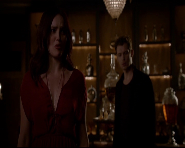 VampireDiariesWorld-dot-nl_TheOriginals_3x05TheAxemansLetters1772.jpg