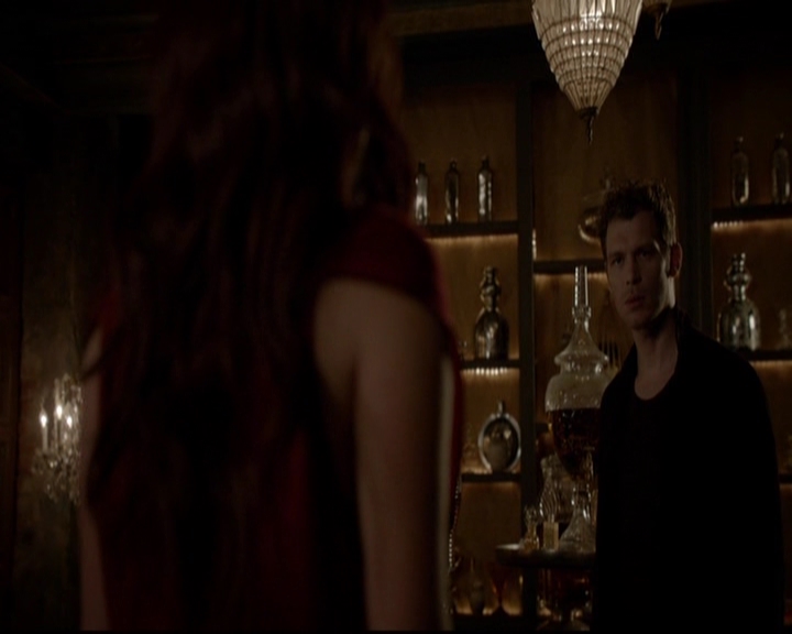 VampireDiariesWorld-dot-nl_TheOriginals_3x05TheAxemansLetters1817.jpg