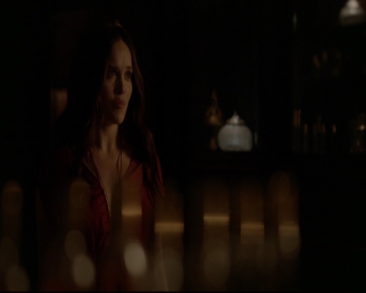 VampireDiariesWorld-dot-nl_TheOriginals_3x05TheAxemansLetters1819.jpg