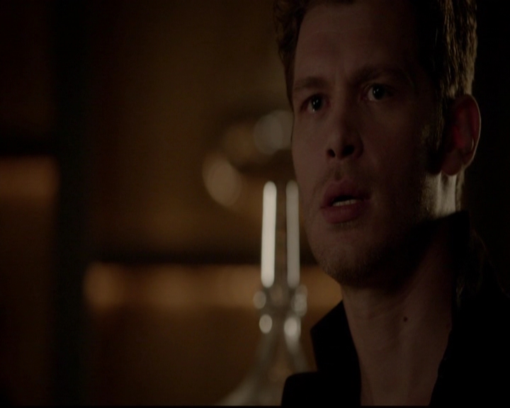 VampireDiariesWorld-dot-nl_TheOriginals_3x05TheAxemansLetters1837.jpg