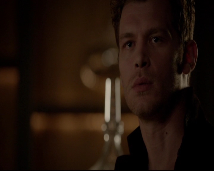 VampireDiariesWorld-dot-nl_TheOriginals_3x05TheAxemansLetters1856.jpg