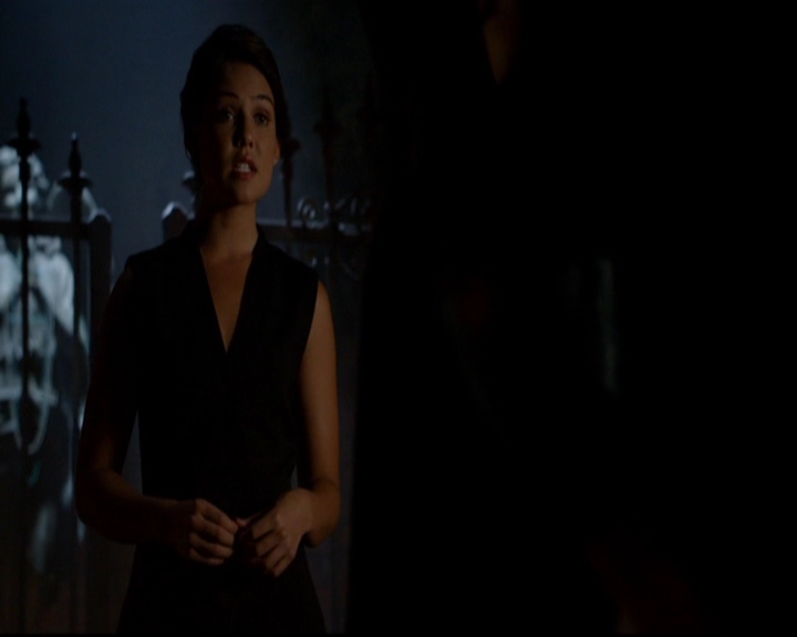 VampireDiariesWorld-dot-nl_TheOriginals_3x05TheAxemansLetters1867.jpg