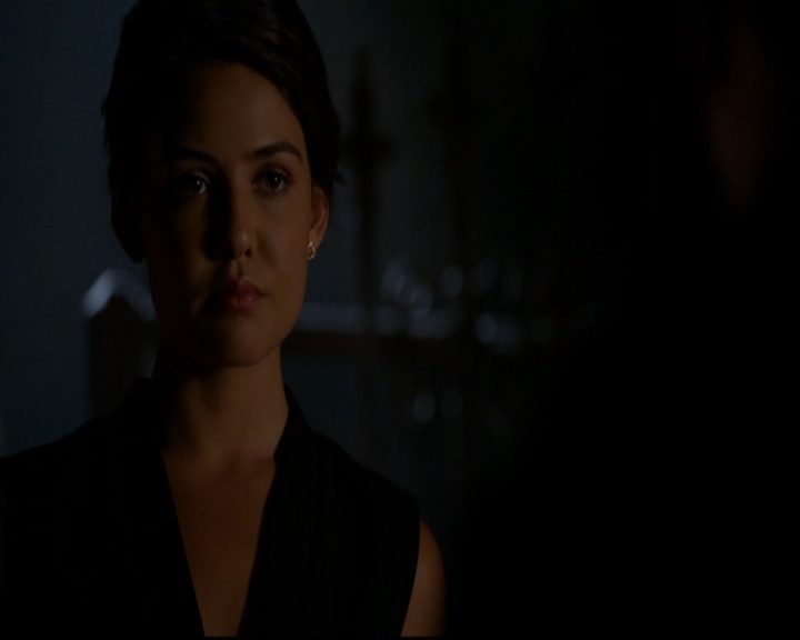 VampireDiariesWorld-dot-nl_TheOriginals_3x05TheAxemansLetters1893.jpg
