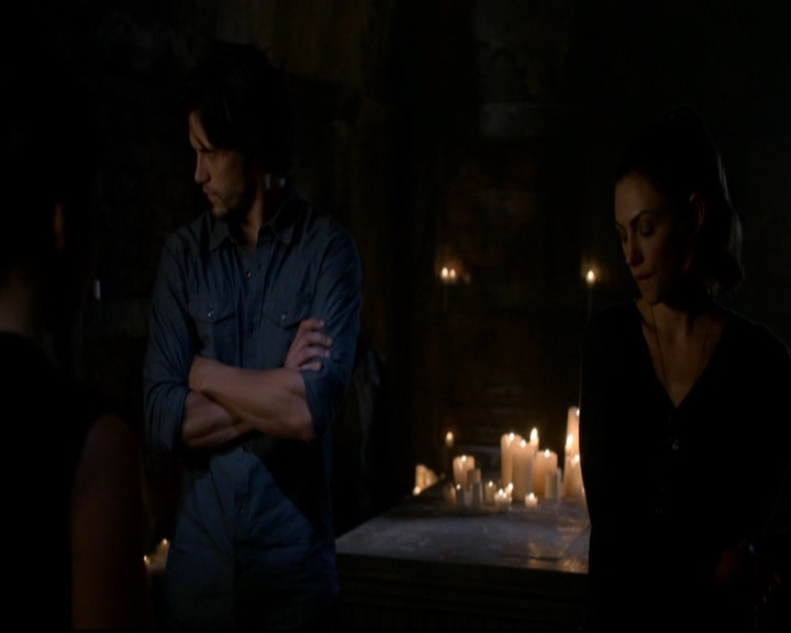VampireDiariesWorld-dot-nl_TheOriginals_3x05TheAxemansLetters1932.jpg