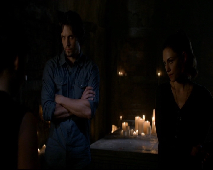 VampireDiariesWorld-dot-nl_TheOriginals_3x05TheAxemansLetters1933.jpg