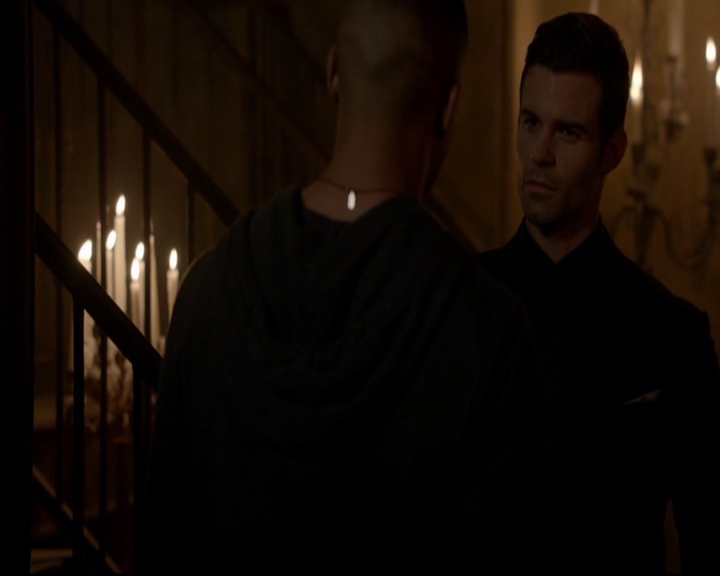 VampireDiariesWorld-dot-nl_TheOriginals_3x05TheAxemansLetters1954.jpg
