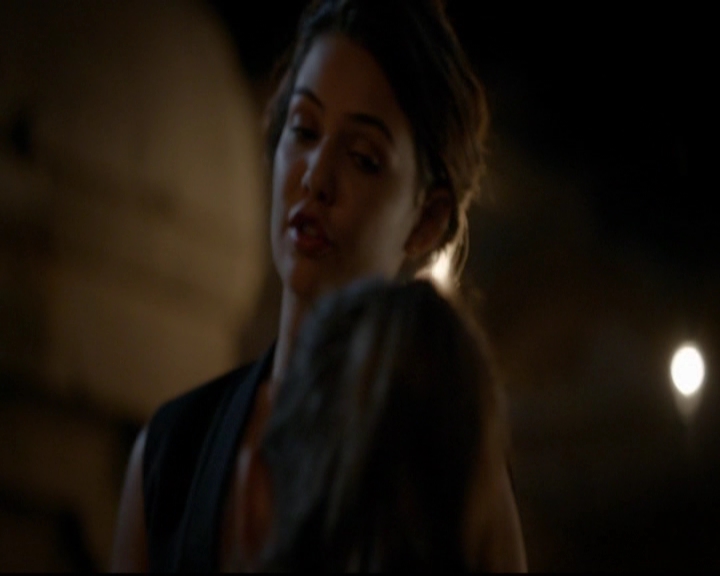 VampireDiariesWorld-dot-nl_TheOriginals_3x05TheAxemansLetters2081.jpg