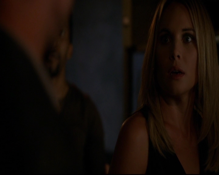 VampireDiariesWorld-dot-nl_TheOriginals_3x05TheAxemansLetters2122.jpg