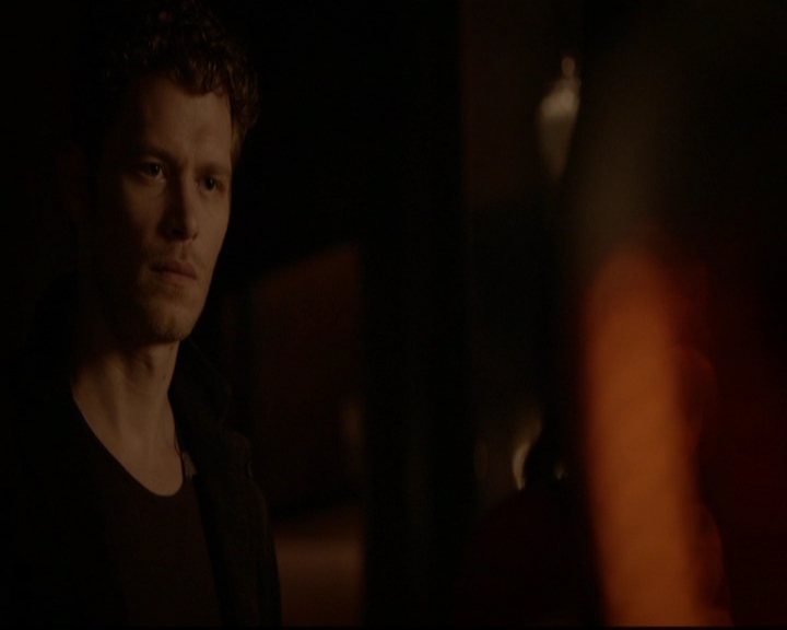VampireDiariesWorld-dot-nl_TheOriginals_3x05TheAxemansLetters2156.jpg