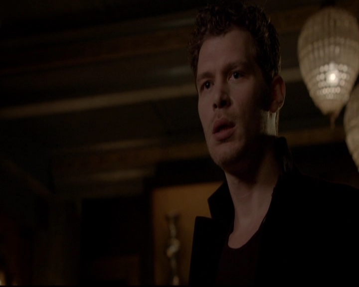 VampireDiariesWorld-dot-nl_TheOriginals_3x05TheAxemansLetters2180.jpg