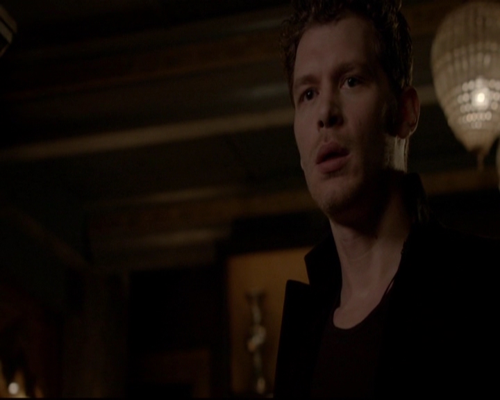 VampireDiariesWorld-dot-nl_TheOriginals_3x05TheAxemansLetters2181.jpg
