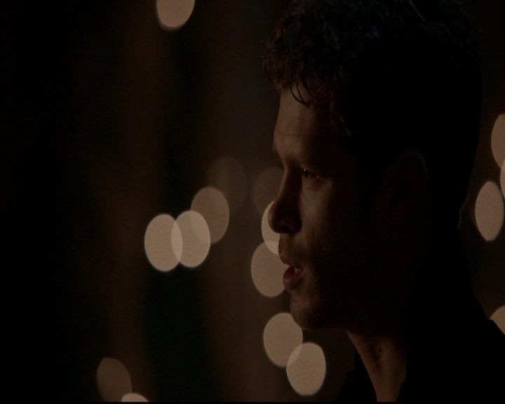 VampireDiariesWorld-dot-nl_TheOriginals_3x05TheAxemansLetters2198.jpg
