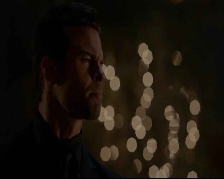 VampireDiariesWorld-dot-nl_TheOriginals_3x05TheAxemansLetters2232.jpg