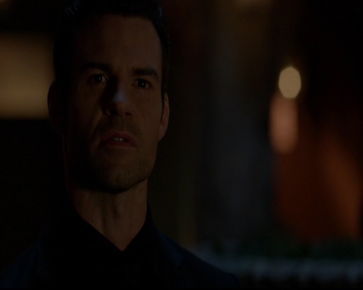 VampireDiariesWorld-dot-nl_TheOriginals_3x05TheAxemansLetters2271.jpg